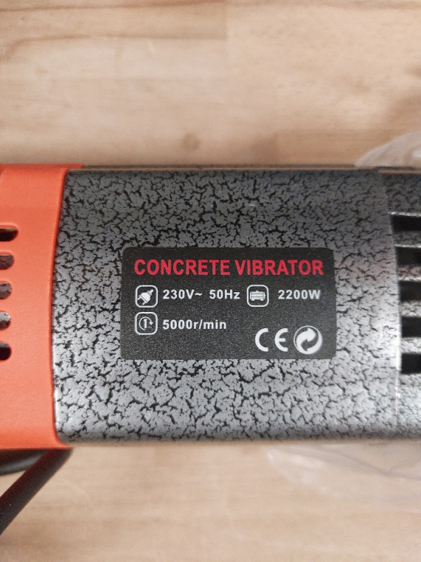 Vibrator i igla za beton  2 metra igla