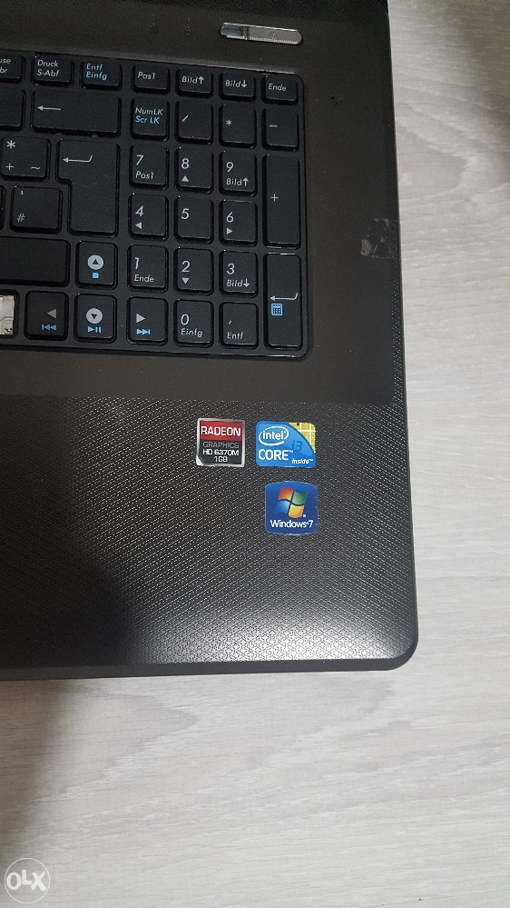 Laptop ASUS i3 Neispravan