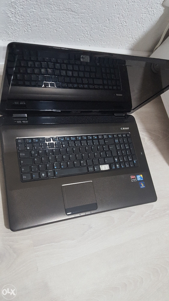 Laptop ASUS i3 Neispravan
