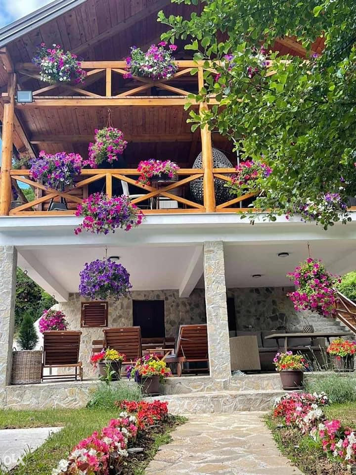 Vikendica Banja Luka na samoj obali Vrbasa 2