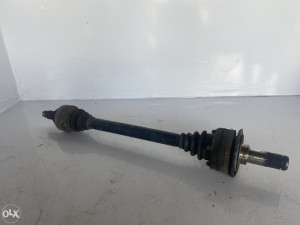 Poluosovina zadnja BMW E60 (fotografija 3)