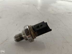 Senzor pritiska goriva Renault Megane (fotografija 3)