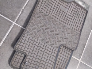 PATOSNICE PODMETAČI GUMENI FIAT PANDA 2012- 2020-