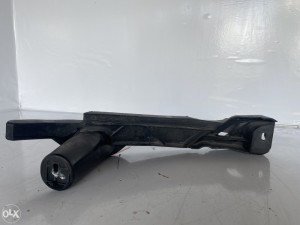 Nosac fara prednji lijevi Volkswagen Golf 5 (fotografija 3)