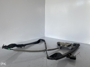 Podizac stakla prednji desni Ford Focus 2001 (fotografija 3)