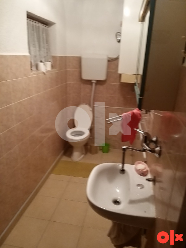 Iznajmljujem stan na dan, dnevni odmor, ili prenoćište. Cazin 5