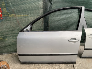 Vrata prednja desna lijeva Volkswagen Passat 5 (fotografija 4)