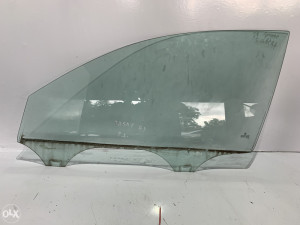 Staklo prozor p.l. Volkswagen Passat 5 (fotografija 4)