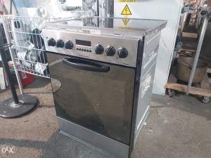 ELEKTRIČNI ŠPORET SA PLATOM ELECTROLUX