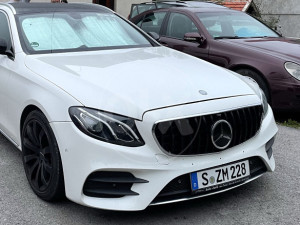 Mercedes-Benz E 200