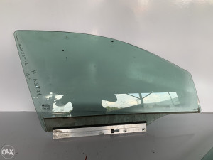 Staklo zdanje prednje desno leptir Opel Astra H (fotografija 5)