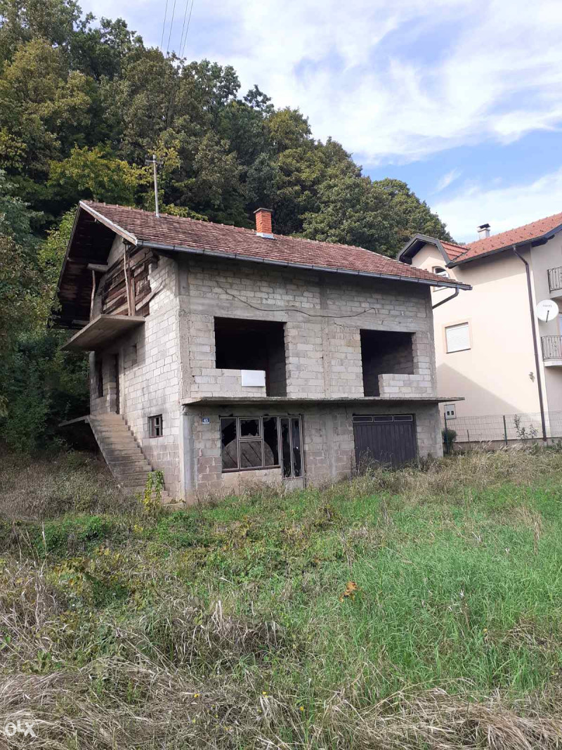 Kuća sa dvoristem 2