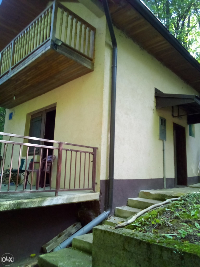KUĆA VISOKO - PODVINCI SA 693 m2 ZEMLJE 2