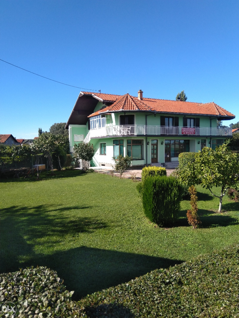 POSLOVNO - STAMBENI OBJEKTI - DVOROVI - BIJELJINA 3