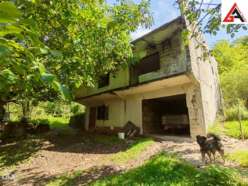 Kuća 80 m2 i 7100 m2 okućnice - ZENICA