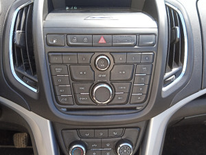 Opel Zafira C 2015 1.6B-dijelovi limarije i mehanike