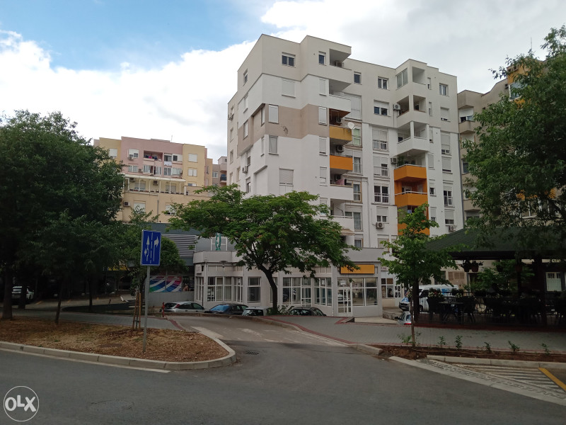 Mostar Iznajmljujem poslovni prostor vrh avenije raskrsnica 3