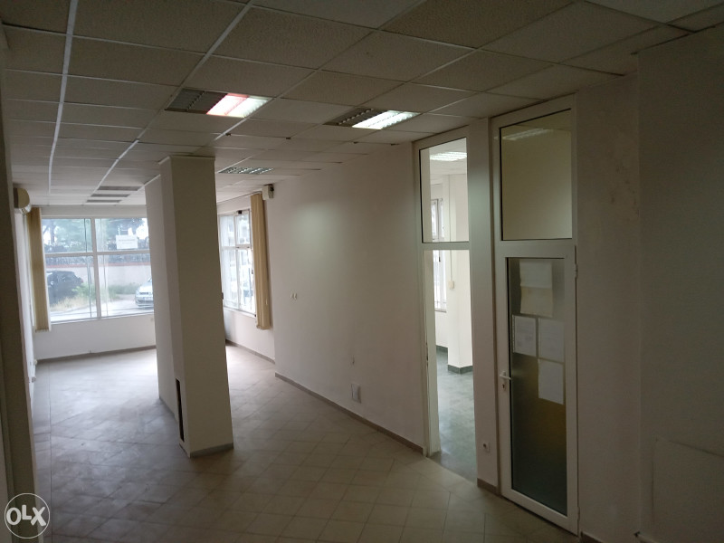 Mostar Iznajmljujem poslovni prostor vrh avenije raskrsnica 4
