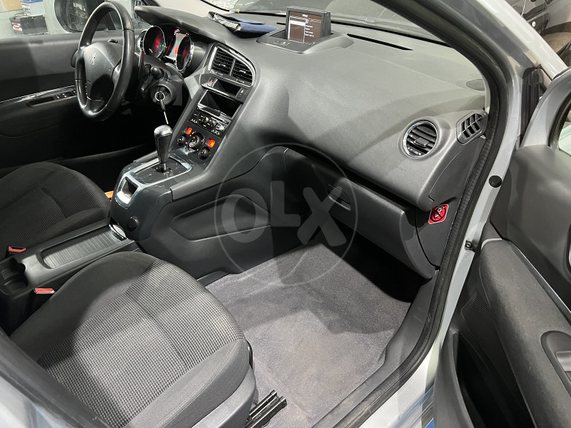 PEUGEOT 5008 1.6 HDI,7 SJEDISTA, AUTOMATIK, REGISTROVAN