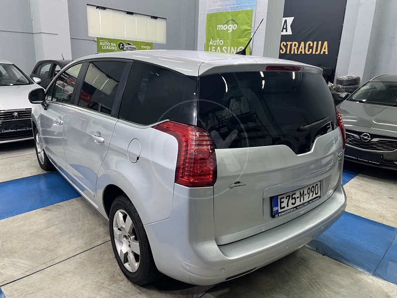 PEUGEOT 5008 1.6 HDI,7 SJEDISTA, AUTOMATIK, REGISTROVAN