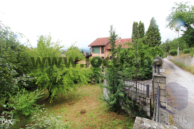 LOCUS: Kvalitetna kuća sa velikim dvorištem, Miševići 8