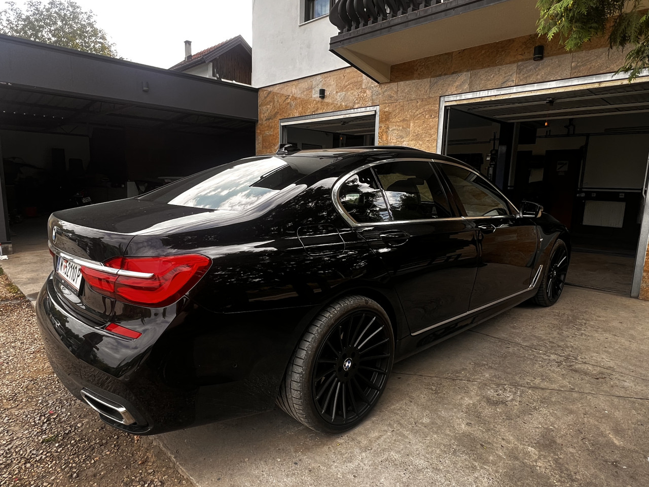 Zracni jastuk amortizer BMW G11 G12 F11 F15 E70 E71
