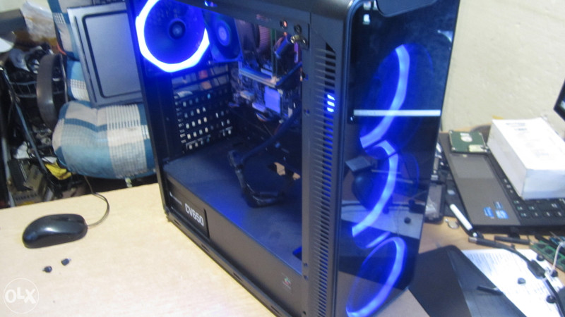 i7 4790  / 16 GB / 256 SSD + 1000HDD / rx 570