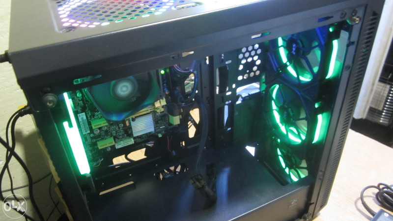 i7 4790  / 16 GB / 256 SSD + 1000HDD / rx 570