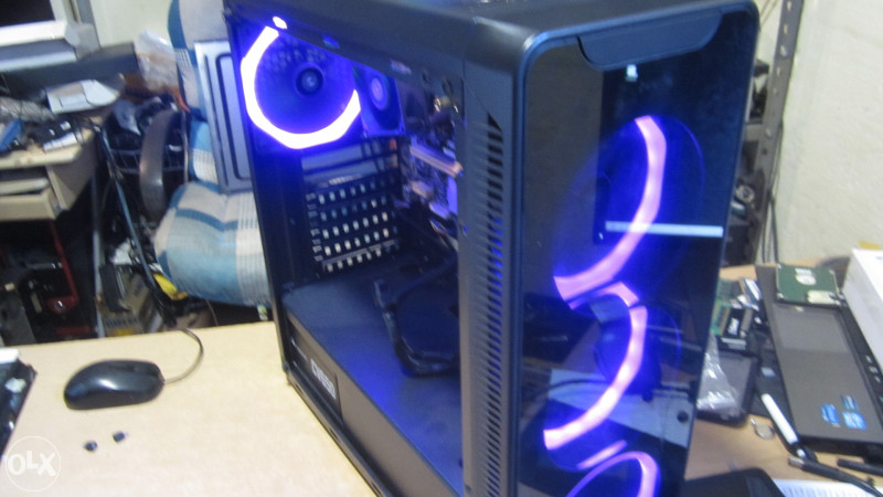 i7 4790  / 16 GB / 256 SSD + 1000HDD / rx 570