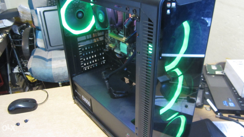i7 4790  / 16 GB / 256 SSD + 1000HDD / rx 570