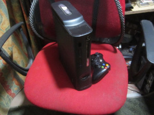 XBOX 360 160/  250  / 500 gb  .ČIPOVAN / 40-60  igrica