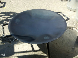 Tanjirača dagara roštilj sa nogama na preklop