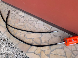VIBRATOR ZA BETON SA IGLOM