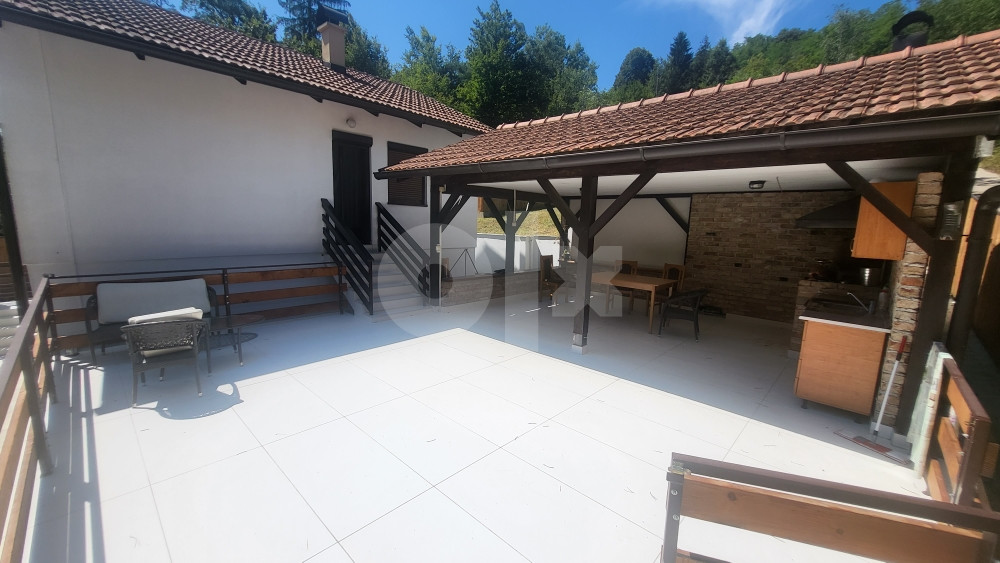 Kuća sa bazenom Banja Luka Šušnjari Vikendica 2