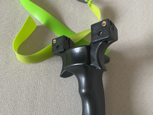 Praćka za lov guma lovačka