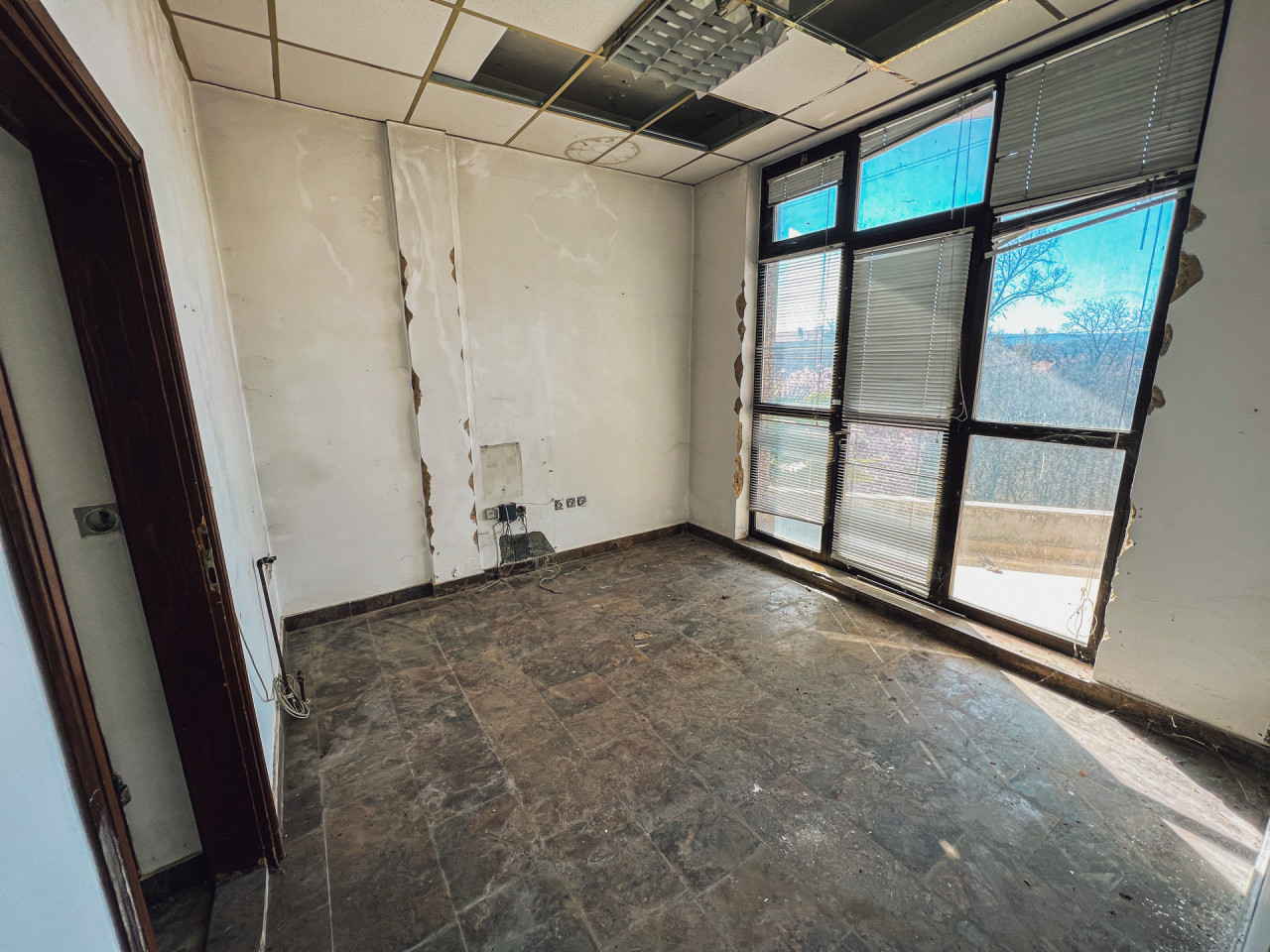 EOS / Poslovni Objekat / Oklaji  / 606 m2 14