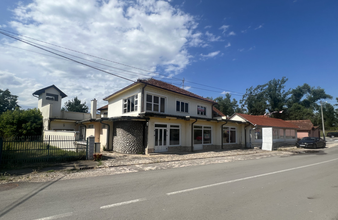 EOS / Stambeno-Poslovni Objekat / Orašje / Ugljara / 482 m2