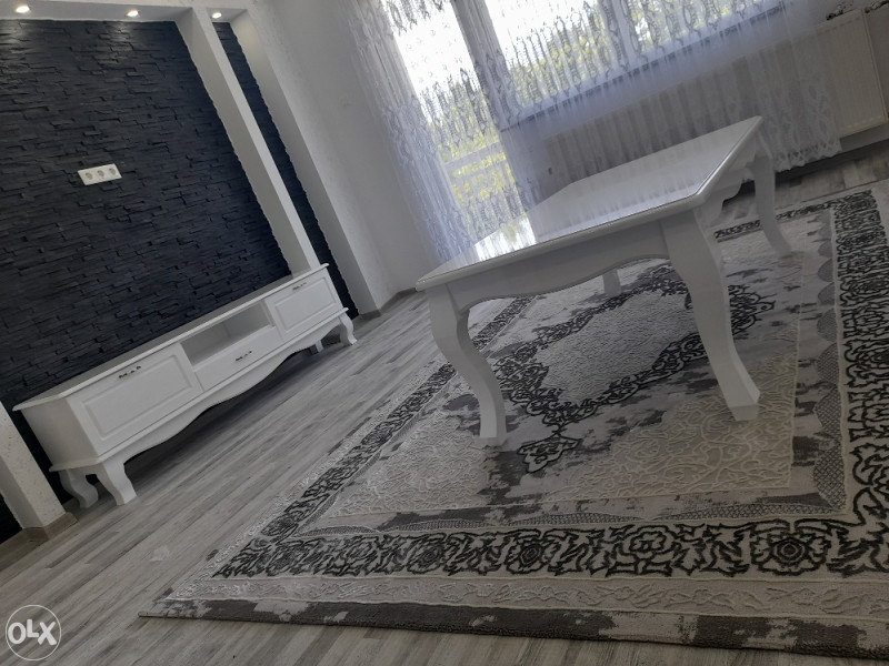 Stolovi za dnevni boravak