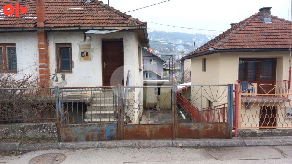 Kuća Višegrad sa uknjiženim poslovnim prostorom