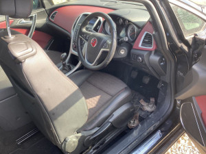 Opel astra j gtc 1.7 dijelovi 063/117-176. 063/992-835