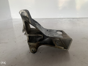 Nosac motora Volvo XC70 (fotografija 3)