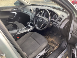 Opel insignia 2.0 d 2010 god dijelovi 063/117-176 063/992-835