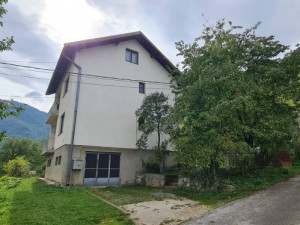 KUCA SA VELIKIM DVORISTEM BLIZU VRELA BOSNE - ILIDZA photo 5