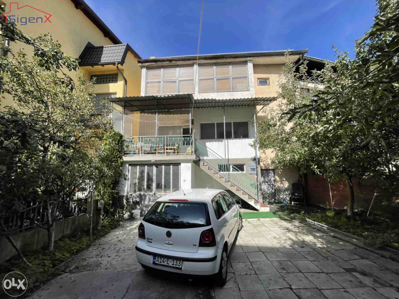 SIGENX prodaje: Kuća/ Čadordžina/ Stari Grad 2