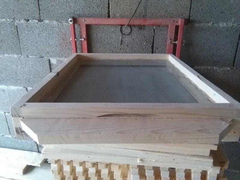 Antivarozna podnica,LR podnjaca za pcele Košnice OLX.ba