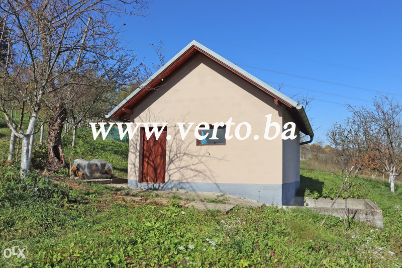 KUCA, POZARNICA, TUZLA  11.049 m2 4