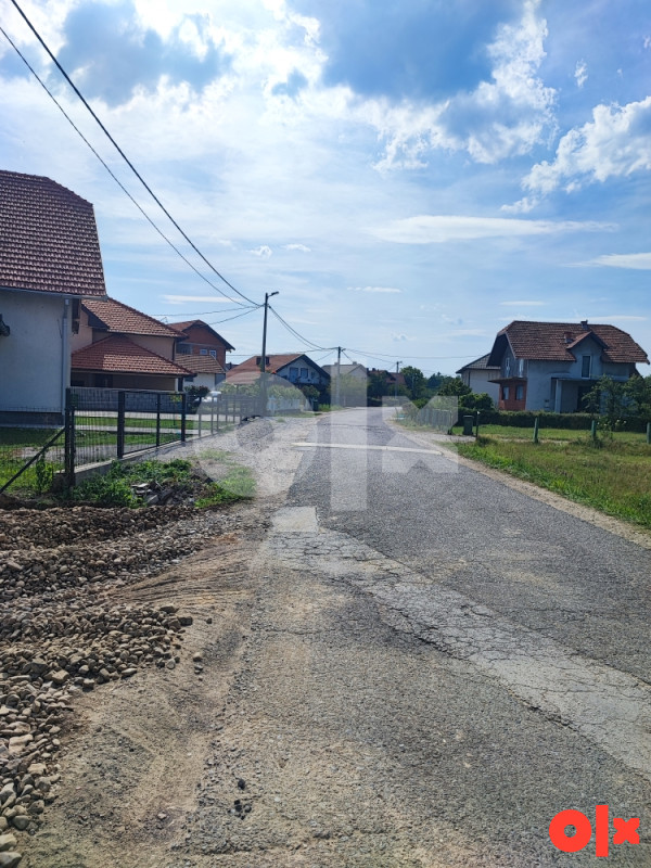 Plac Gradačac-Pozarike 2