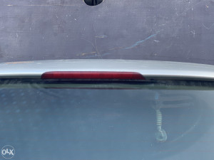 Trece stop svjetlo Toyota Avensis 2007 (fotografija 3)