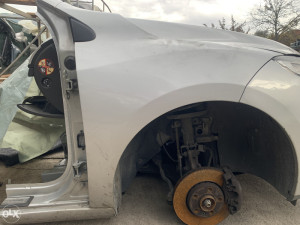 Blatobran desni lijevi Renault Megane 2011 (fotografija 5)