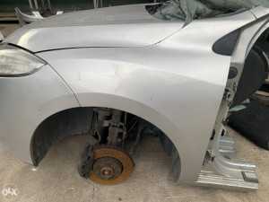 Blatobran desni lijevi Renault Megane 2011 (fotografija 4)